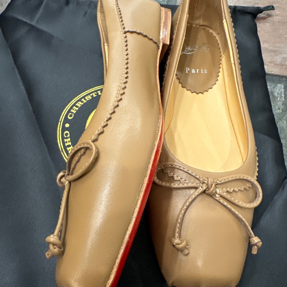 Christian Louboutin Mamadrague Leather Ballerina Flats